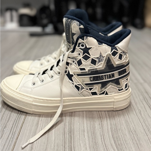 Dior Monochrome Sneakers - Picture 2 of 6